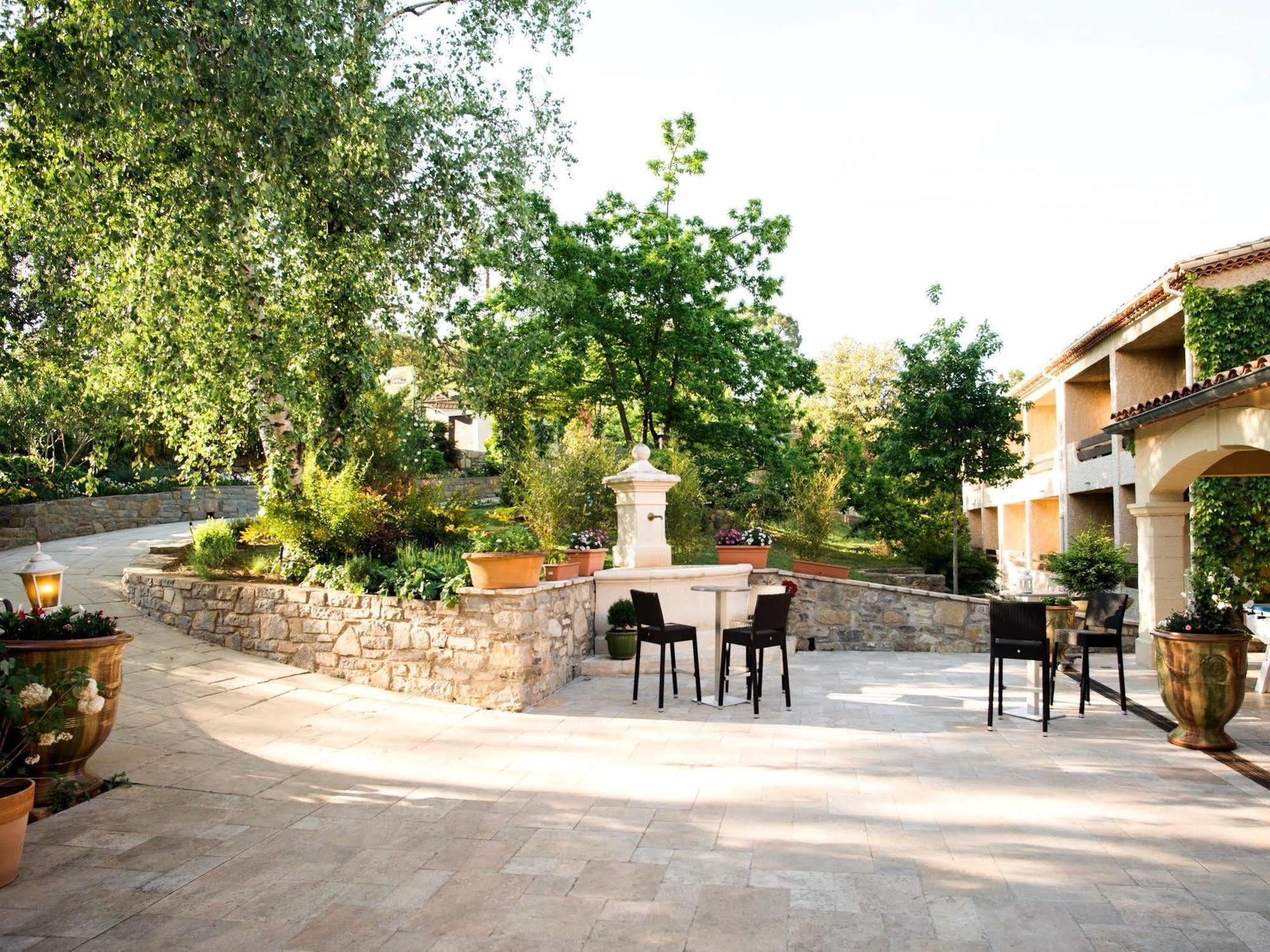 Logis Hotel La Porte des Cévennes Anduze Exterior foto